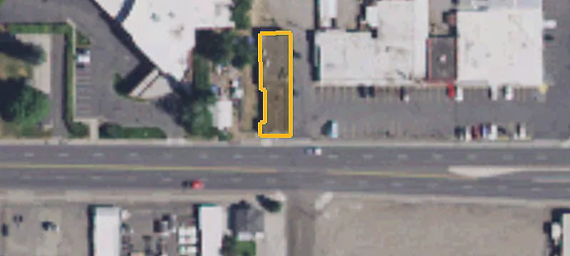Storefront Property with Avenue Frontage