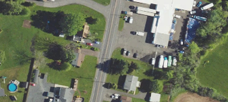 Flexible-Layout Storefront Property