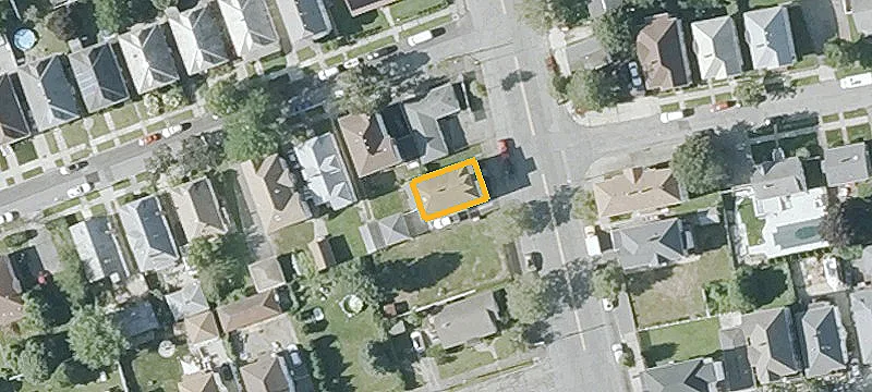 Duplex with Loft and Garage