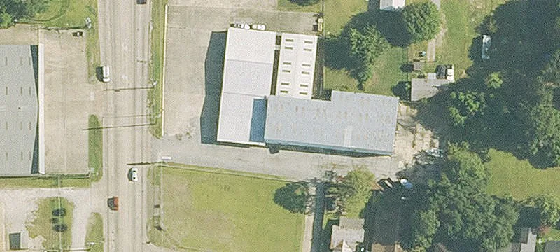 Flex Space with Overhead Door