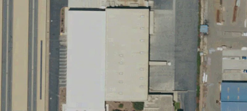 Distribution Center with Cooler Space