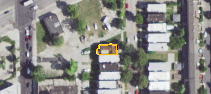 Updated Duplex With Parking