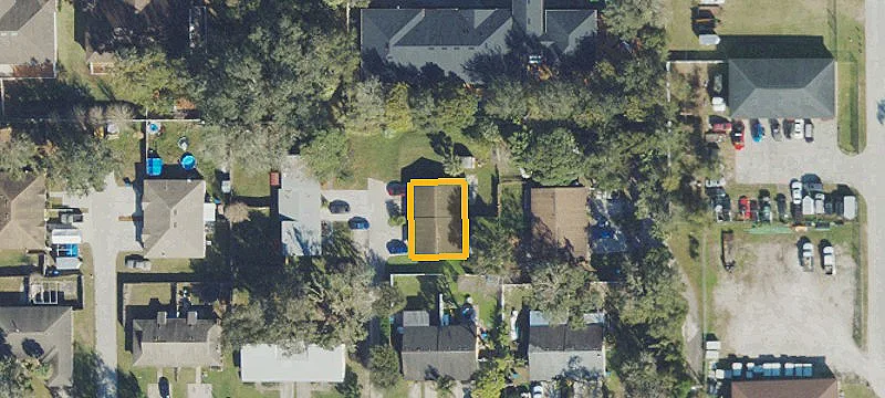 Updated Duplex with Private Parking