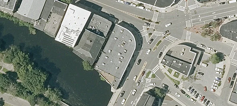 Flexible Second-Floor Office Units