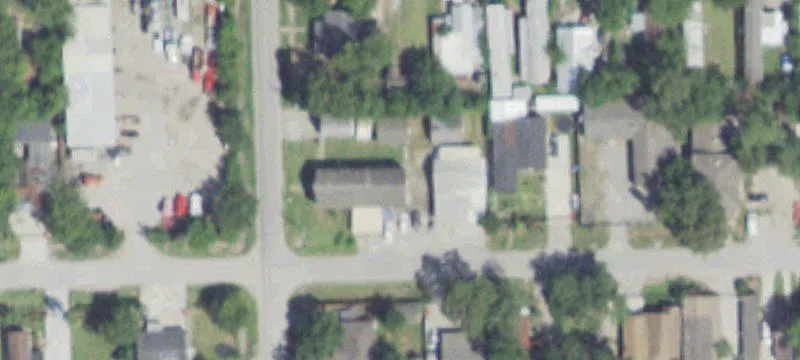 5-Unit Apartment Building with Workshop