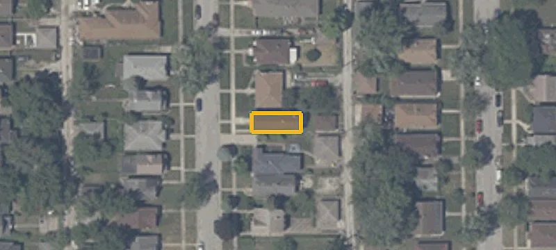 Brick Duplex With Mixed Unit Sizes