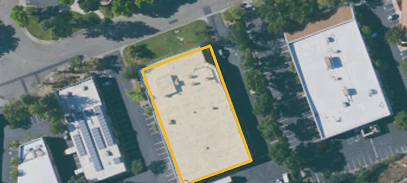 Flex Building with Secure Yard