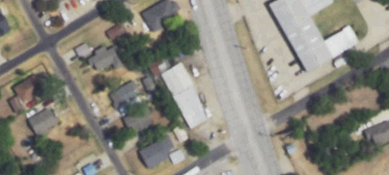 Freestanding Tire and Auto Shop
