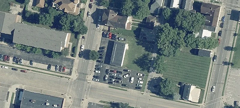 Freestanding Auto Shop