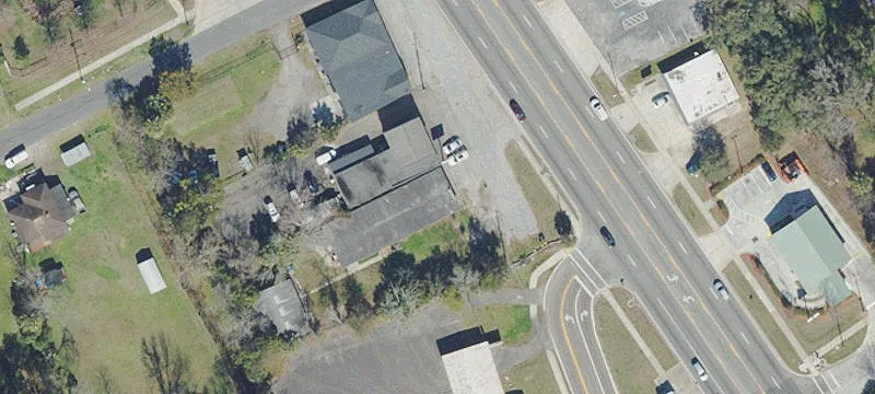 Two-Building Auto Service Property