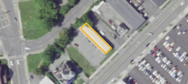 8-Unit Apartment Building with Vacant Lot