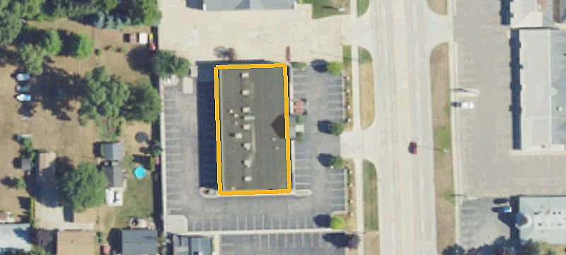 Open-Plan Retail Space