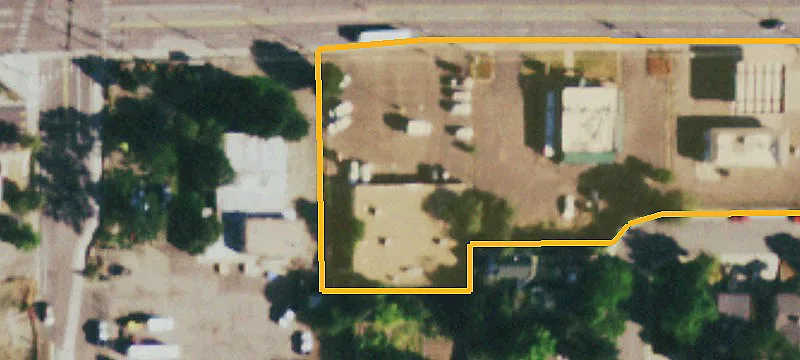 Flex Building with Restaurant Infrastructure
