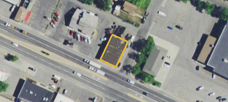 Corner Auto Shop with Service Bays