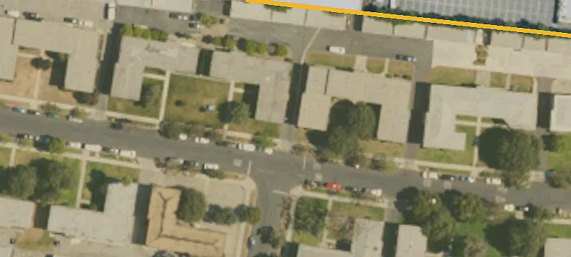 8-Unit Garden Apartment Building