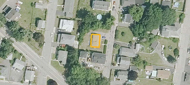 Raised-Ranch Duplex