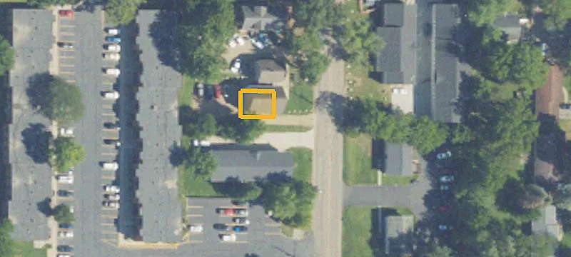 9-Bedroom Duplex with Garages