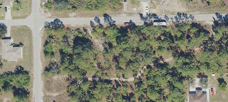2915 52nd St W, Lehigh Acres, FL 33971