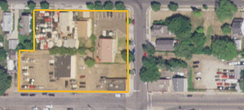 6-Unit Apartment Building