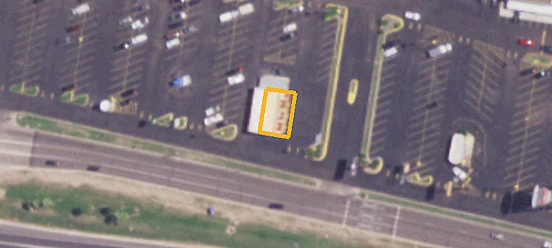 Retail Plaza Near Expressway