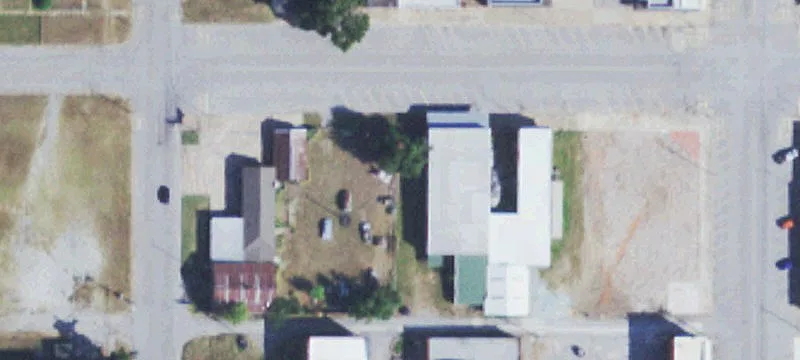 Operational Auto Shop With Warehouse