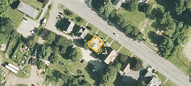 Well-Maintained Duplex with Outdoor Space