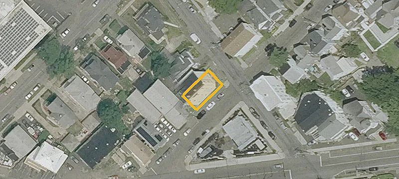 Corner-Lot Multifamily Property
