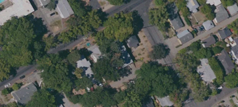 6-Unit Apartment Building