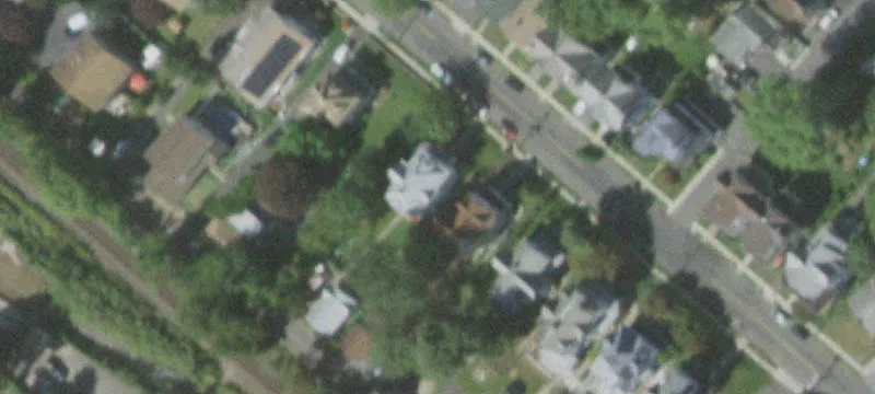 Vacant Multifamily Property with Cottage