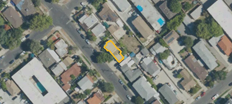 7-Unit Apartment Building Compound