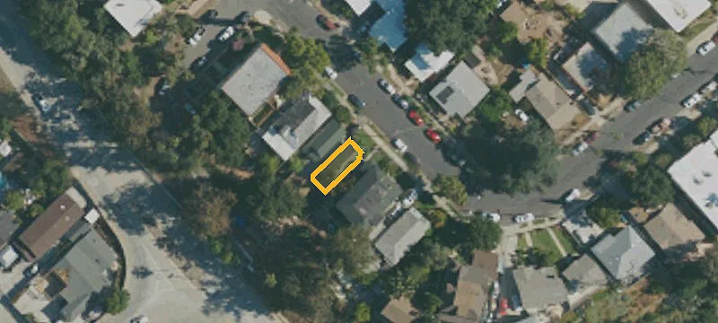 Triplex with Separate Bungalows