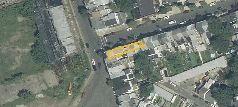 Duplex with Workshop and Basement