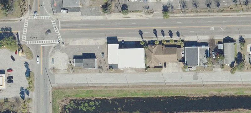 Customer-Facing Storefront Space
