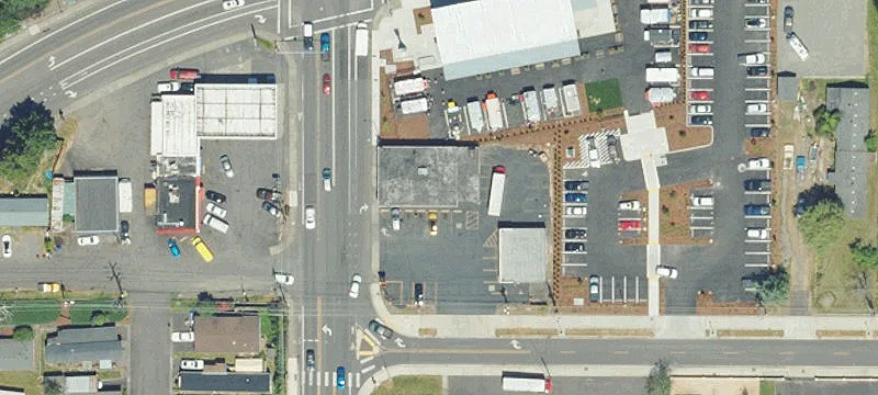Freestanding Grocery Retail Building