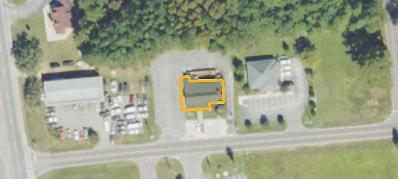 Corner Auto Shop with Service Bays