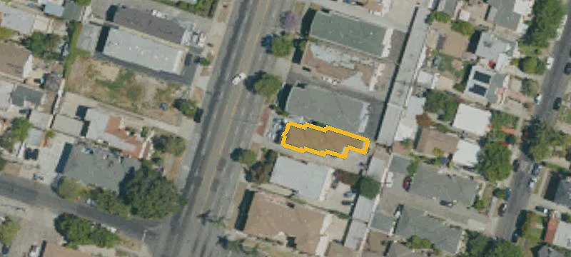 8-Unit Apartment Buildings