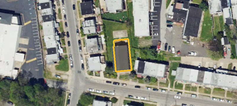Mixed-Use Building with Open Floor Plan