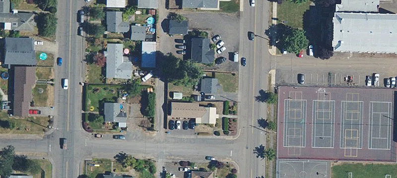 Commercial Land with Bungalow