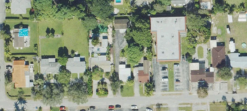 Duplex With Detached Unit