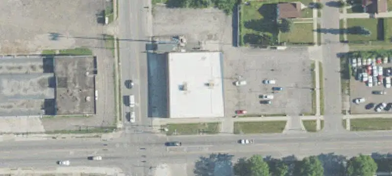 Freestanding Single-Tenant Convenience Store
