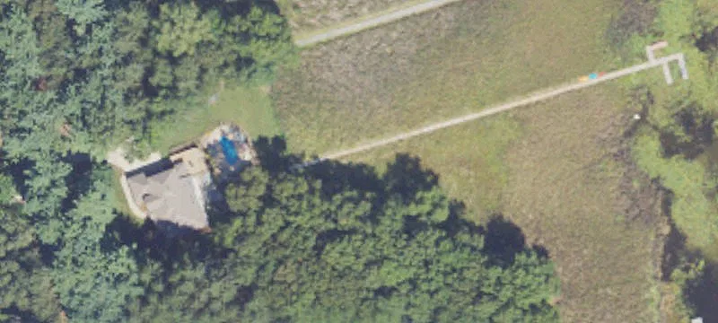 3 Peninsula Dr, Jackson, MI 49201