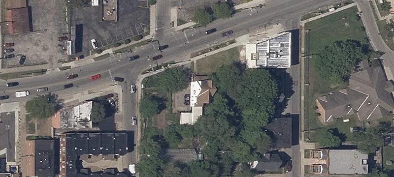Duplex with Renovated Upper Units