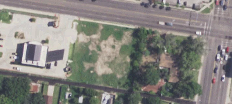 Commercial Land Near Signalized Intersection