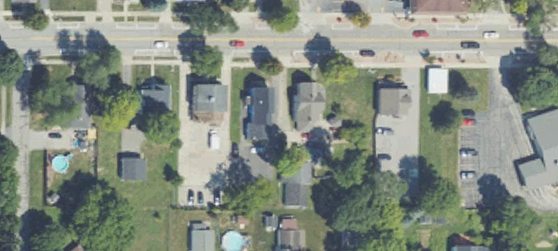 Mixed-Use Property with Apartment