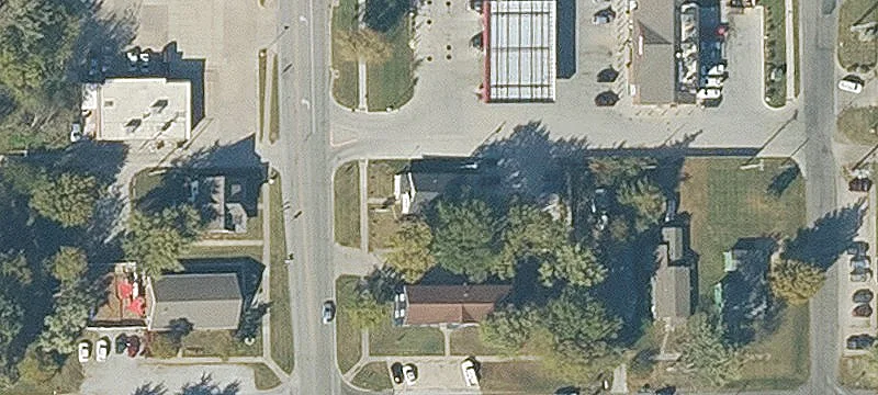 Multi-Tenant Storefront Property