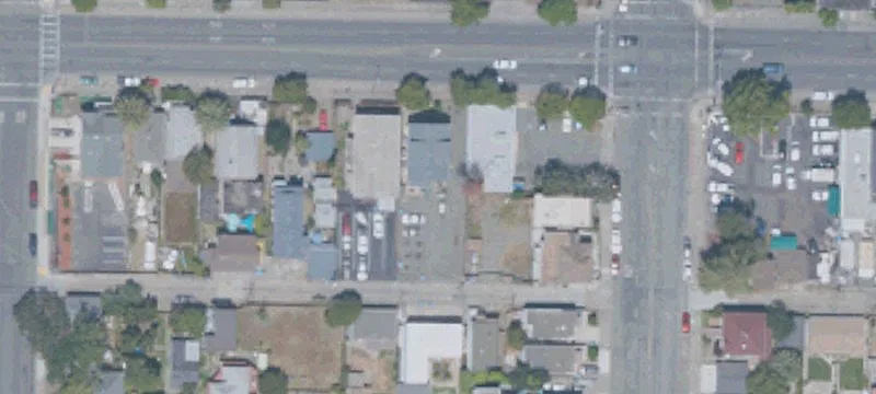 Victorian Fourplex with Assigned Parking