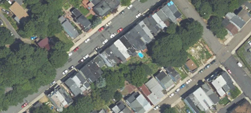 6-Unit Apartment Building