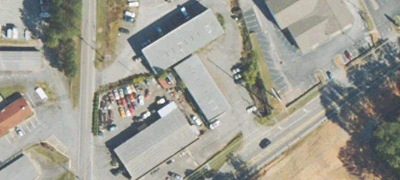 Flex Space with Overhead Door