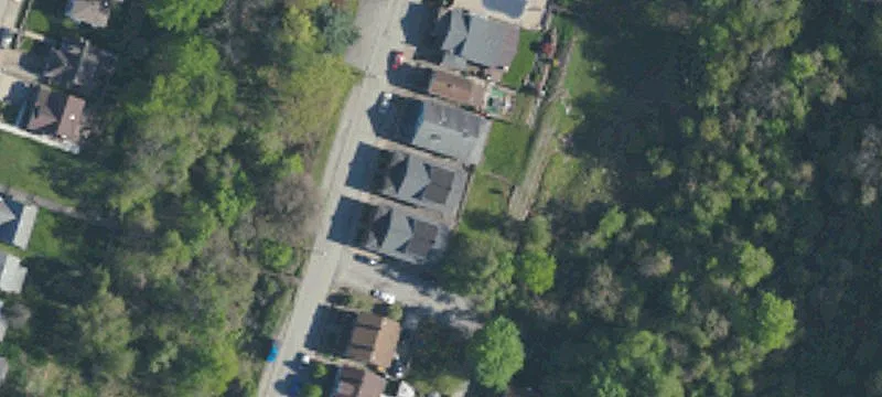 Brick 4-Unit Apartment Building