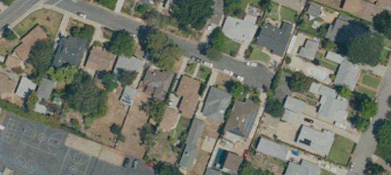 102 W Poppyfields Dr, Altadena, CA 91001